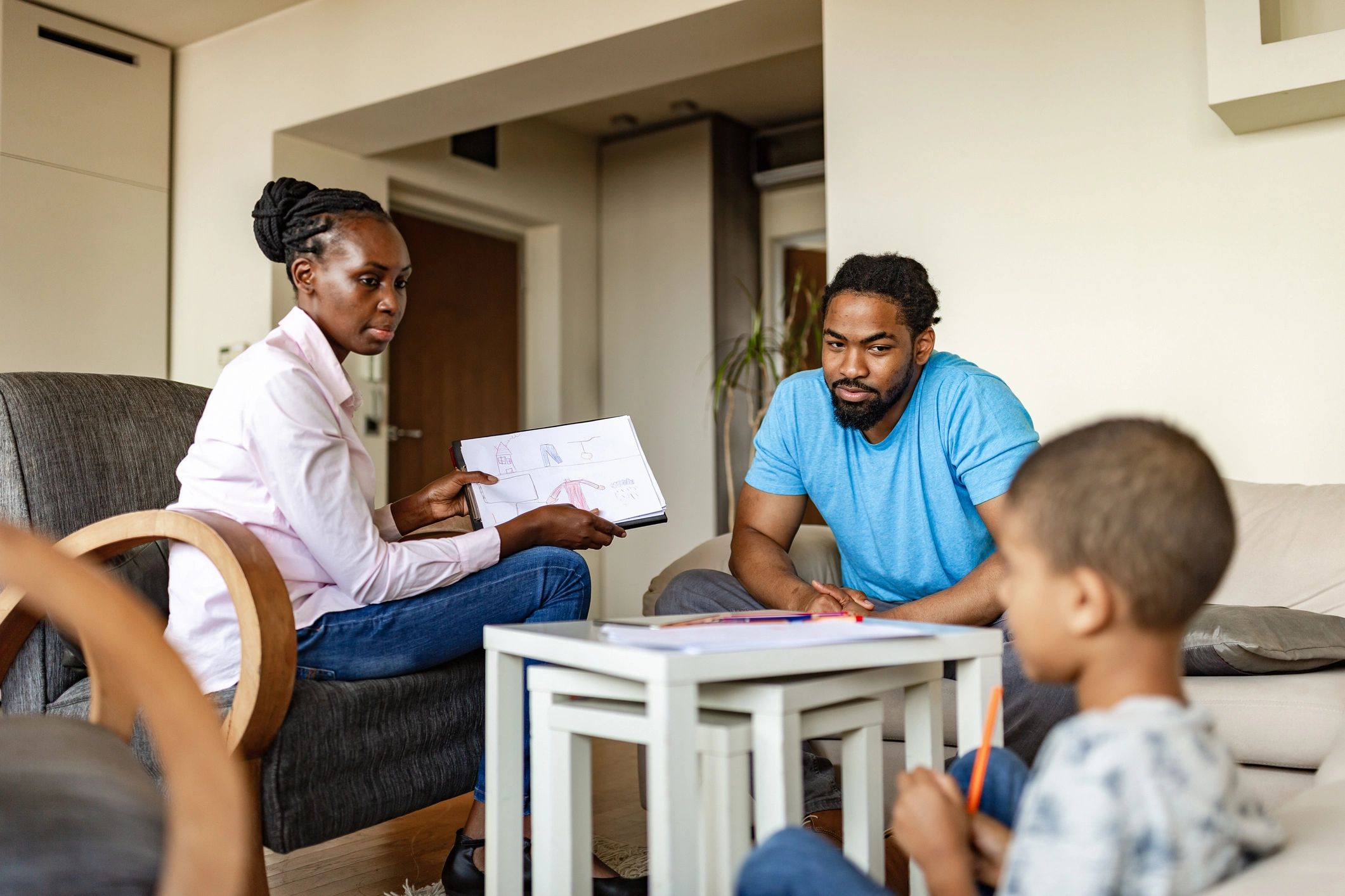 Family meeting with an advisor about future planning